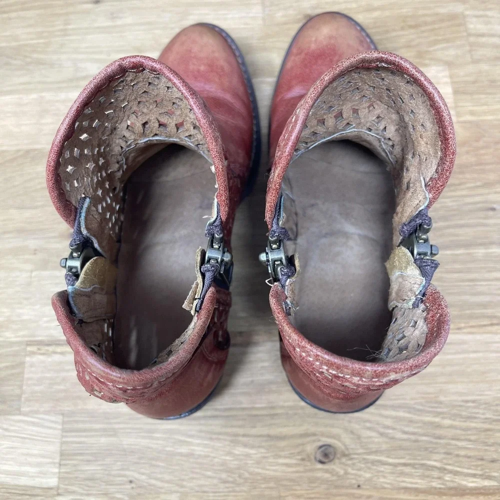 Circle G Corral Western Boots Women 8 Red Leather Laser Cut Ankle‎ Zip Bootie